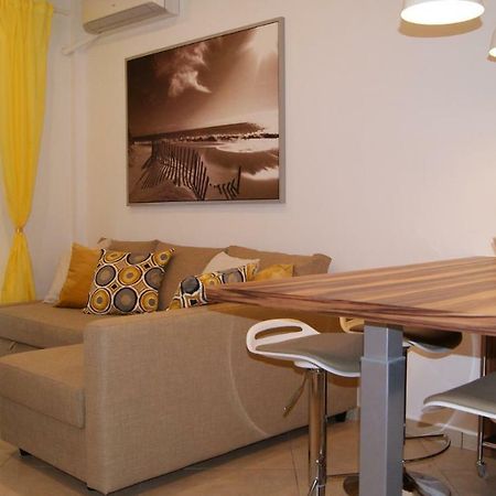 Brand New Luxury Apartment Солун Екстериор снимка