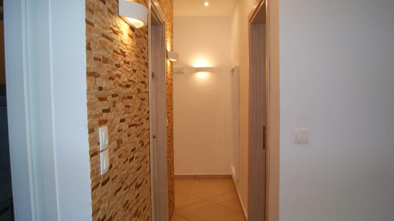 Brand New Luxury Apartment Солун Екстериор снимка