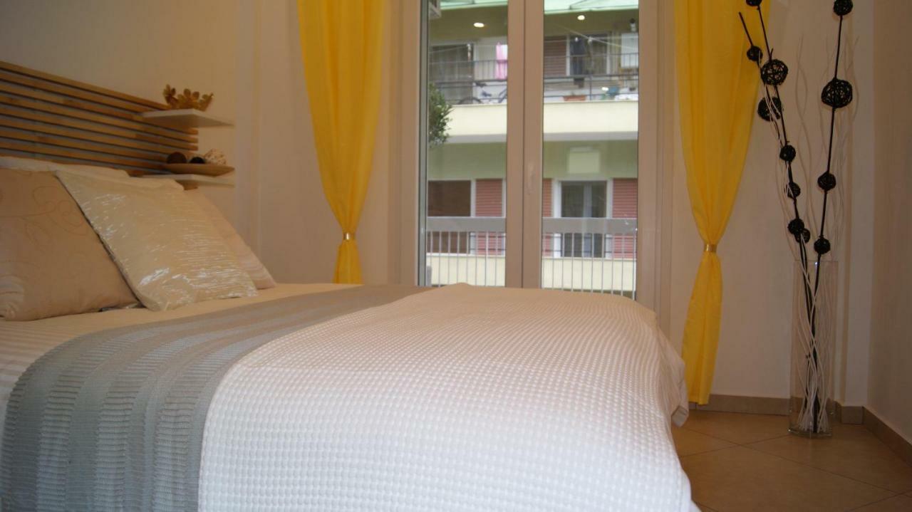 Brand New Luxury Apartment Солун Екстериор снимка