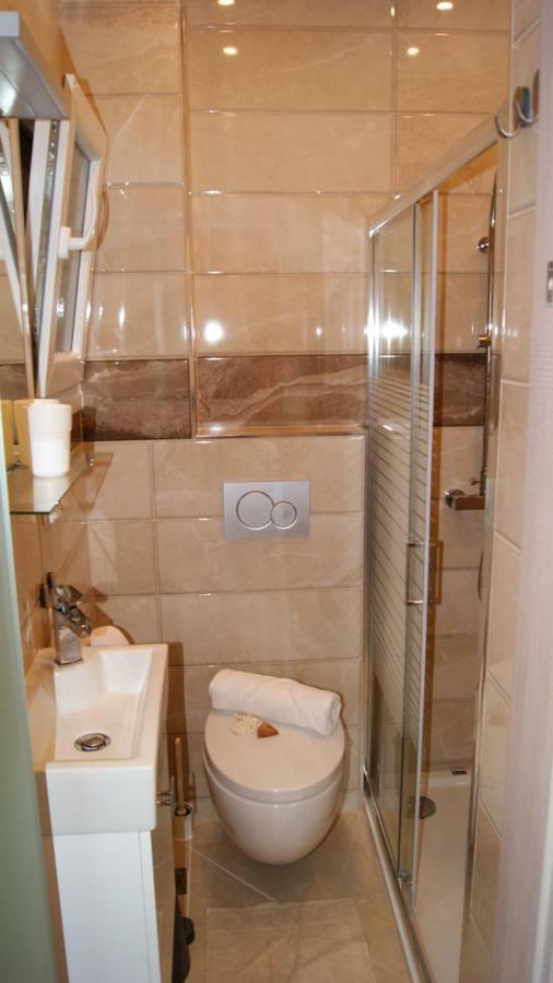 Brand New Luxury Apartment Солун Екстериор снимка
