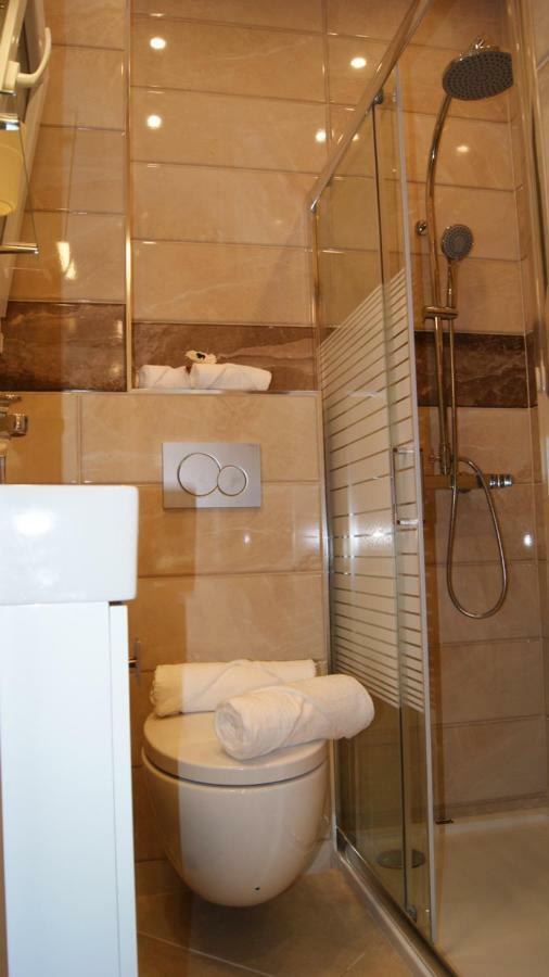 Brand New Luxury Apartment Солун Екстериор снимка